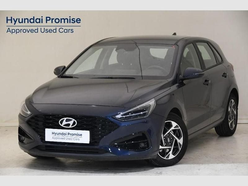 Usado Hyundai i30 100 CV (73 kW) 2024 Sailing blue Berlina
