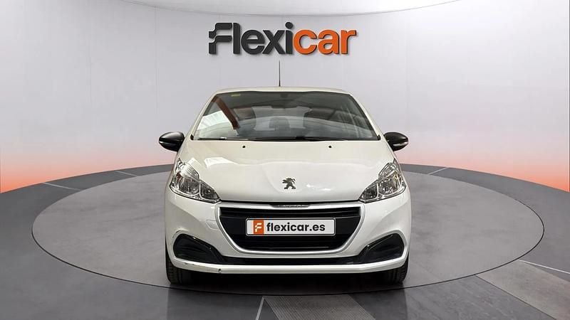 Usado Peugeot 208 Access 82 CV (60 kW) 2018 Blanco Utilitario