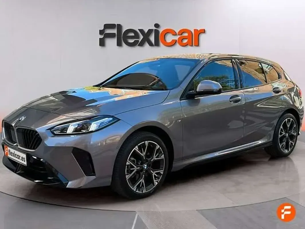 Usado BMW 118 150 CV (110 kW) 2025 Gris Utilitario