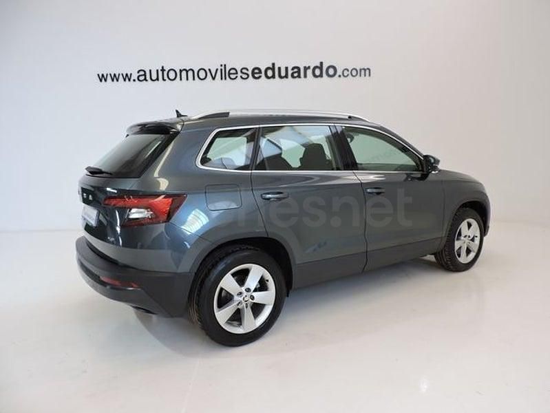 Usado Skoda Karoq Ambition 150 CV (110 kW) 2022 Azul SUV