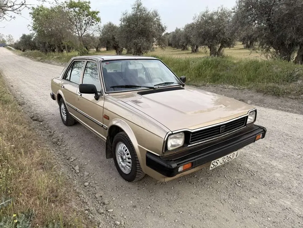Usado Triumph Acclaim 71 CV (52 kW) 1984 Amarillo Berlina