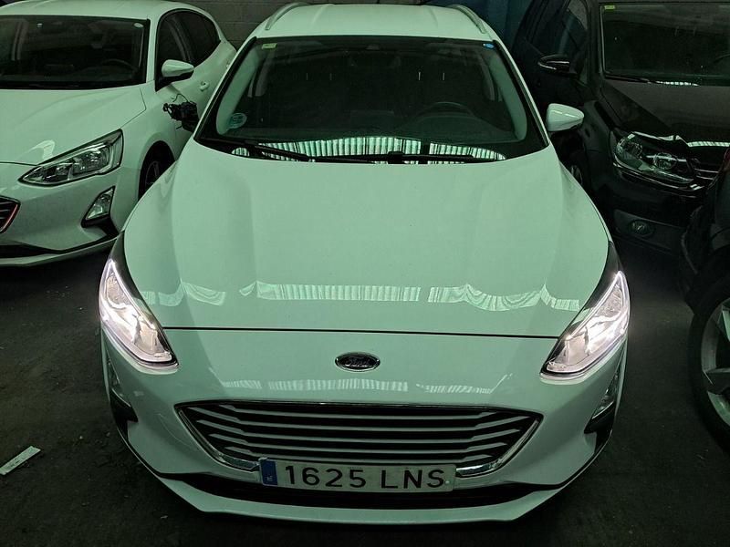 Usado Ford Focus Trend+ 120 CV (88 kW) 2021 Blanco Utilitario