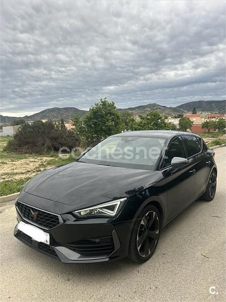 Usado Cupra Leon 190 CV (139 kW) 2024 Negro Berlina