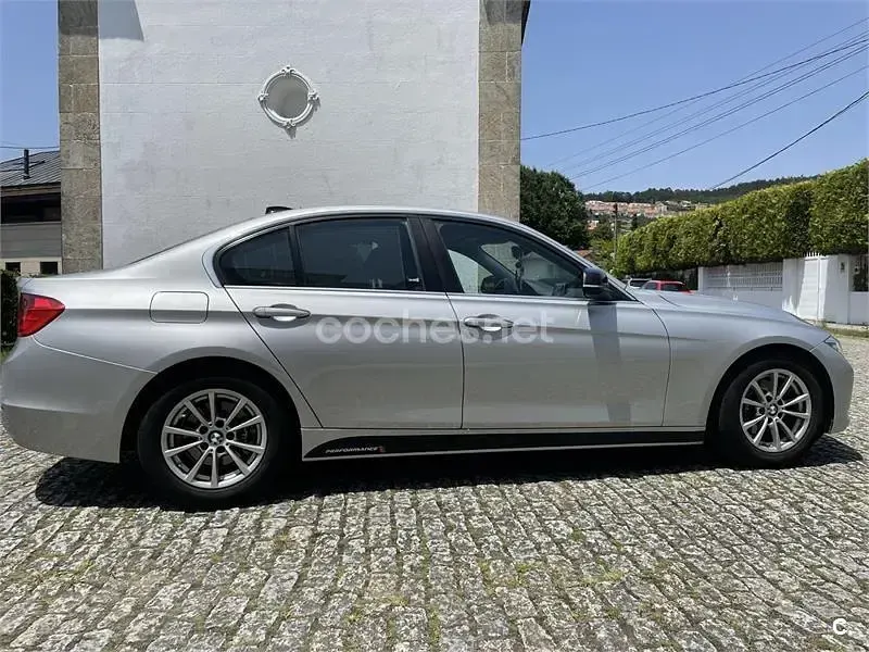 Usado BMW 320 Efficient Dynamics 163 CV (119 kW) 2014 Gris / plata Berlina