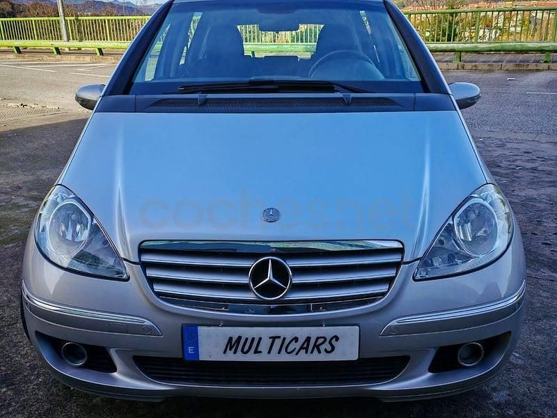 Usado Mercedes A170 Elegance 116 CV (85 kW) 2005 Gris / plata Monovolumen