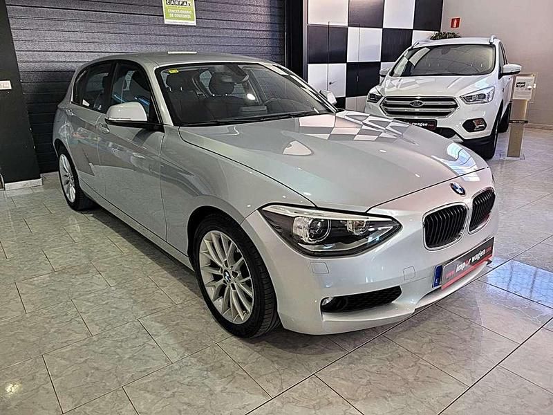 Usado BMW 118 150 CV (110 kW) 2015 Plateado Utilitario