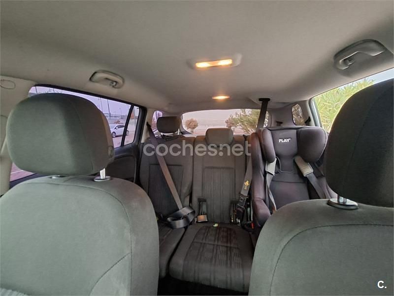 Usado Opel Zafira Selective 120 CV (88 kW) 2016 Blanco Monovolumen
