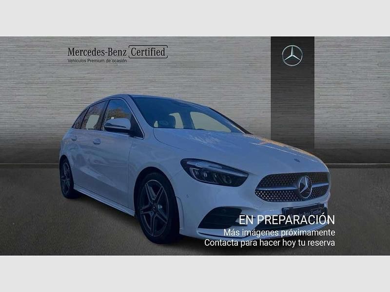 Usado Mercedes B200 150 CV (110 kW) 2025 Blanco Monovolumen