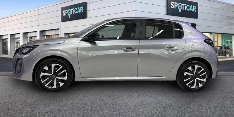 Usado Peugeot 208 Active 102 CV (75 kW) 2024 Gris Utilitario
