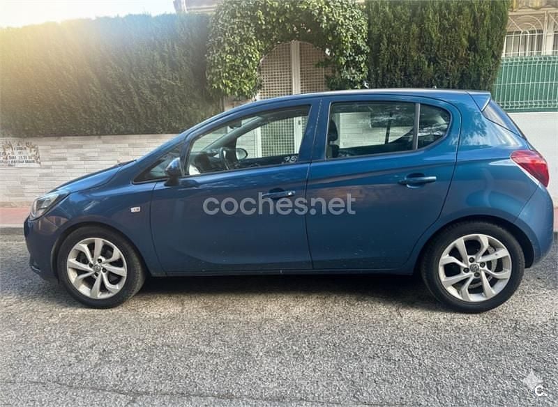 Usado Opel Corsa Selective 90 CV (66 kW) 2015 Azul Utilitario