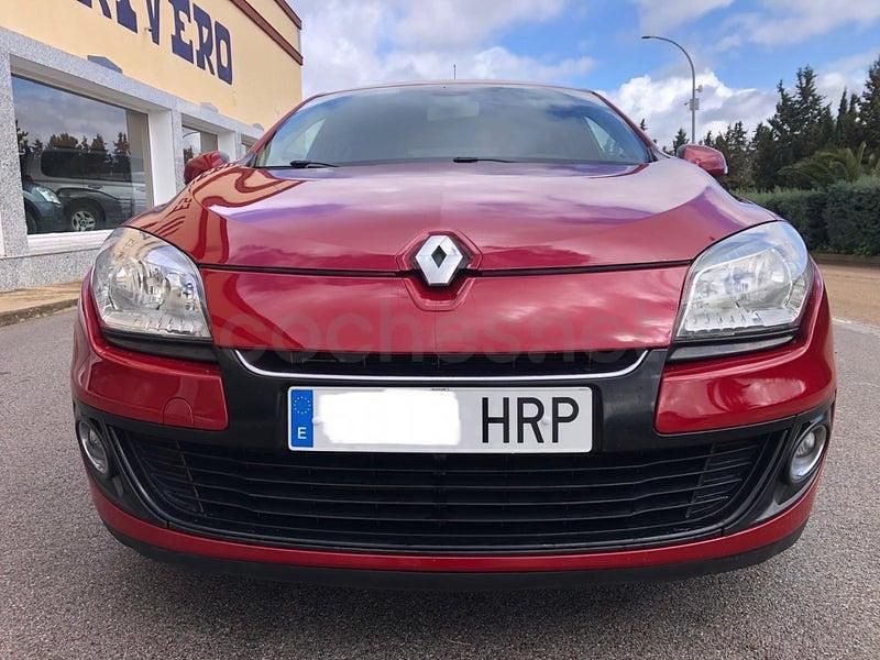 Usado Renault Mégane Business 110 CV (80 kW) 2013 Granate Berlina