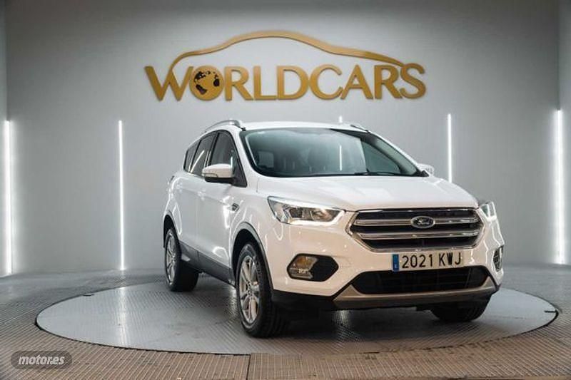 Usado Ford Kuga Trend+ 120 CV (88 kW) 2019 Blanco SUV
