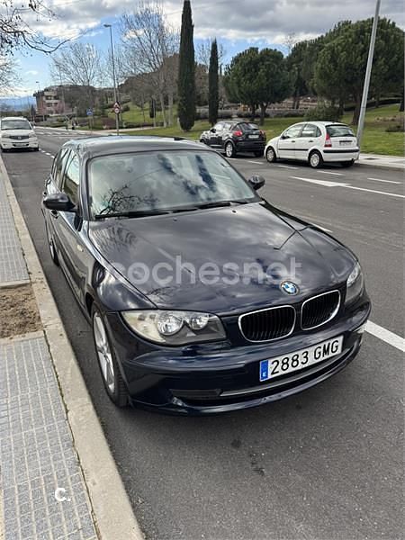 Usado BMW 116 122 CV (89 kW) 2009 Negro Utilitario
