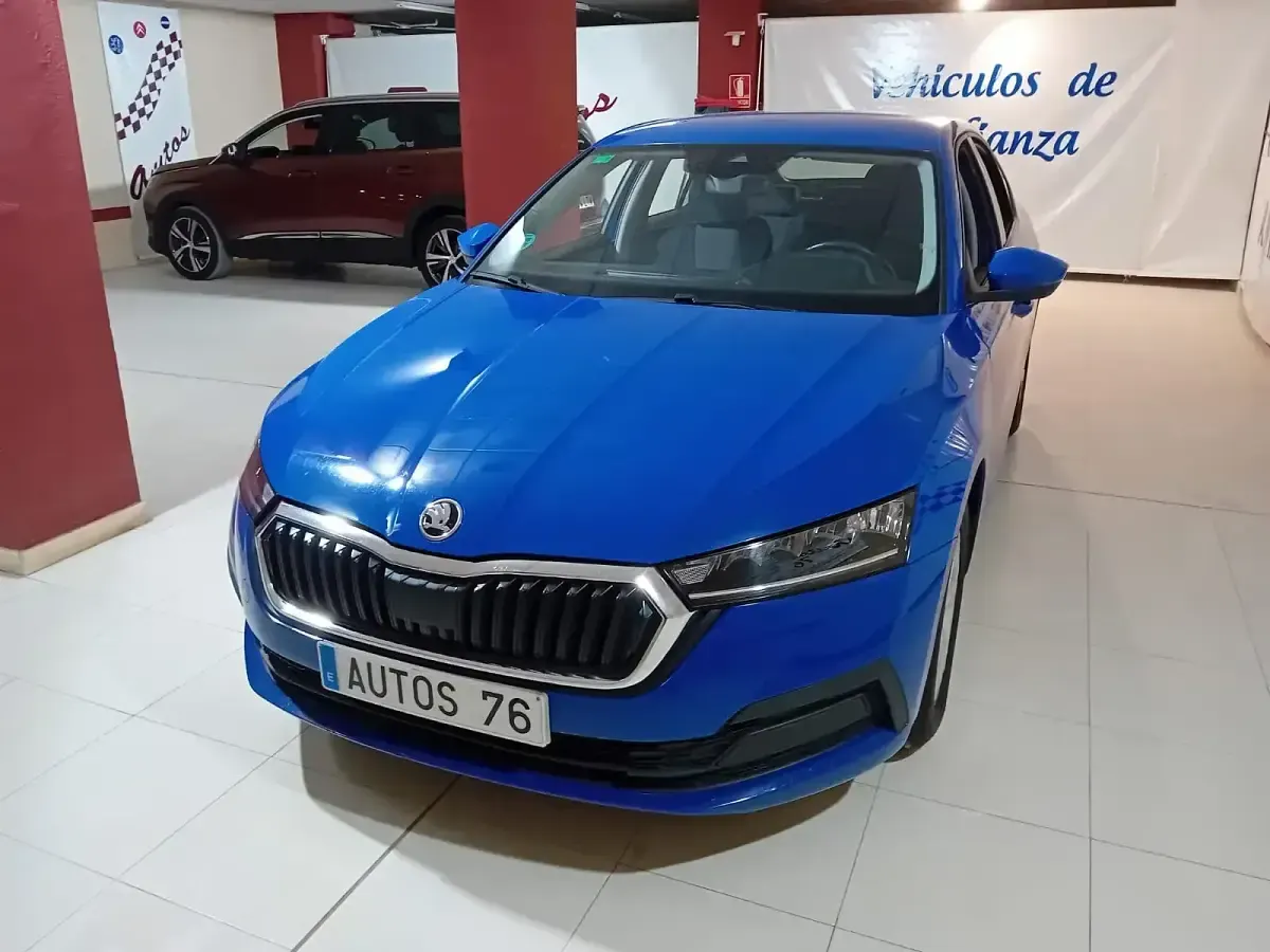 Usado Skoda Octavia Active 115 CV (84 kW) 2022 Azul
