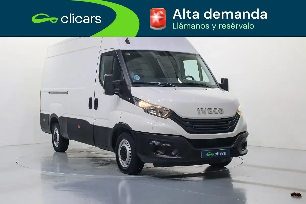Usado Iveco Daily 156 CV (114 kW) 2023 Blanco Van