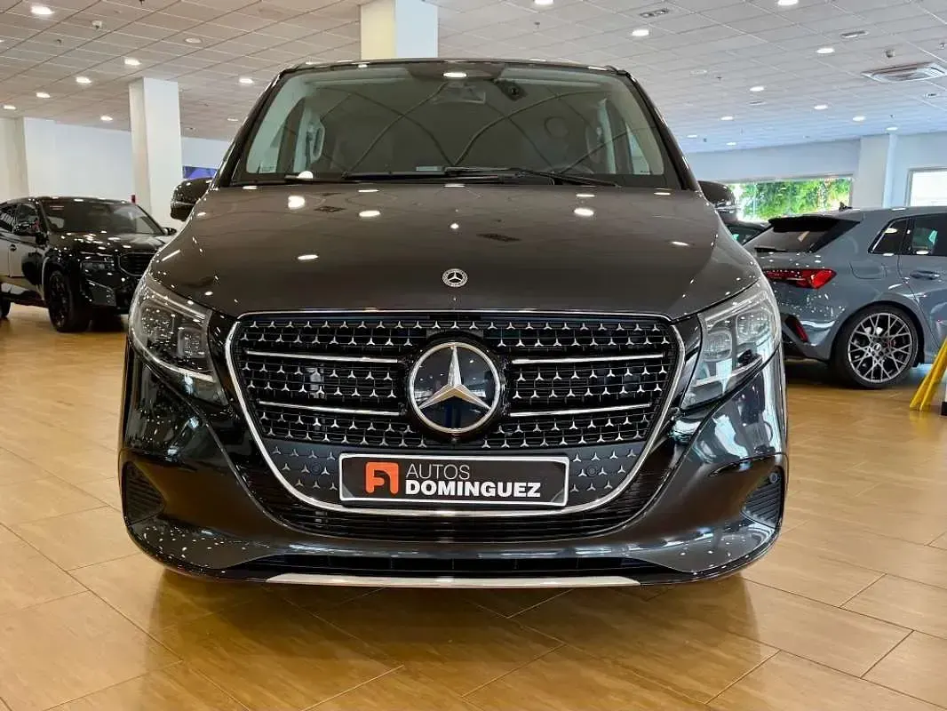 Usado Mercedes V250 Avantgarde 190 CV (139 kW) 2024 Negro Monovolumen