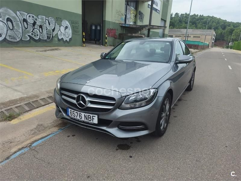 Usado Mercedes C200 Avantgarde 136 CV (100 kW) 2014 Gris / plata Berlina
