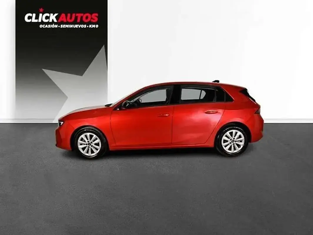 Usado Opel Astra Edition 131 CV (96 kW) 2023 Rojo Utilitario
