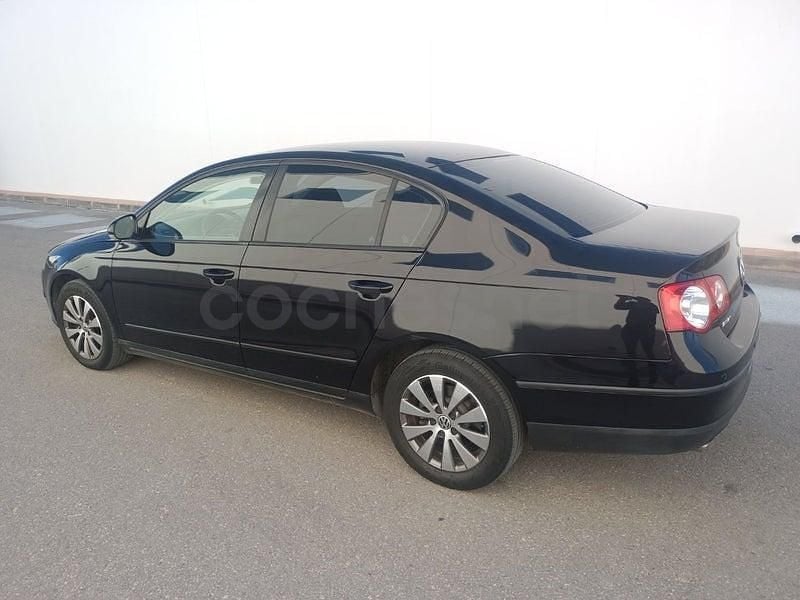 Usado VW Passat Edition 140 CV (102 kW) 2009 Negro Berlina
