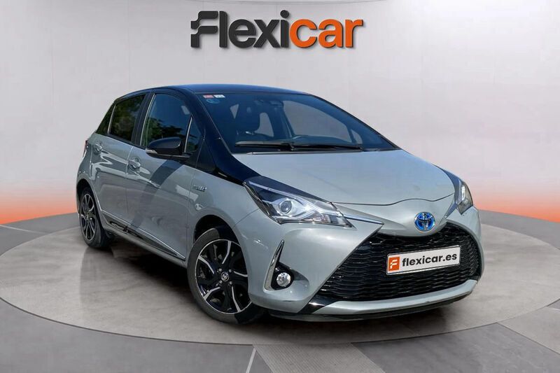 Gris Usado 2018 Toyota Yaris Hybrid Advance Berlina | 14.490 € (Precio justo) - Imagen 1/4