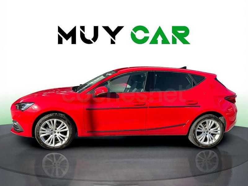 Usado Seat Leon Style 116 CV (85 kW) 2023 Rojo Berlina