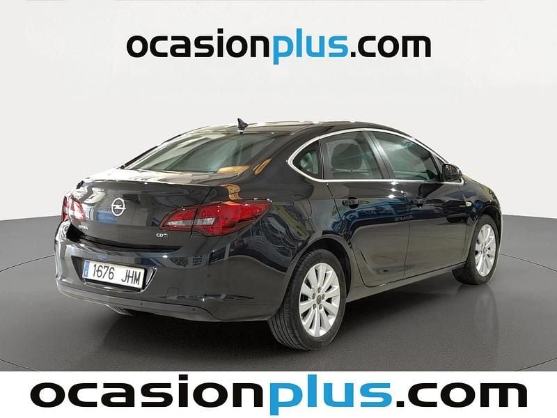 Usado Opel Astra Excellence 136 CV (100 kW) 2015 Negro Berlina