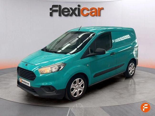 Usado Ford Tourneo Courier Ambiente 76 CV (55 kW) 2019 Verde Monovolumen