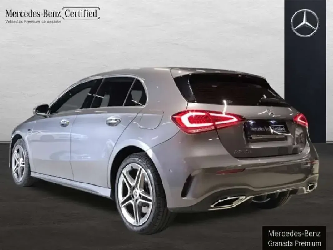 Usado Mercedes A250 AMG line 160 CV (117 kW) 2020 Gris Berlina