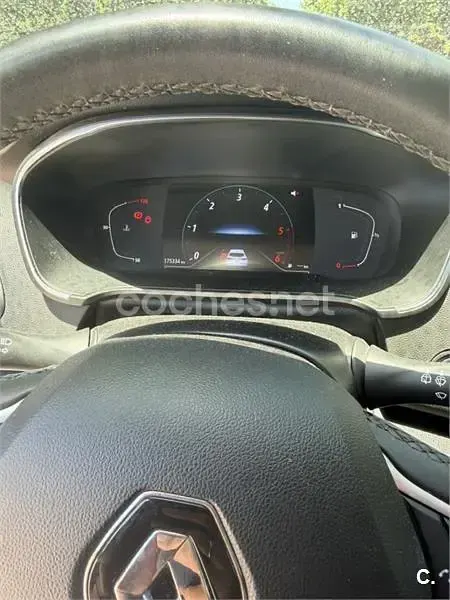 Usado Renault Mégane II Zen 115 CV (84 kW) 2021 Blanco Berlina