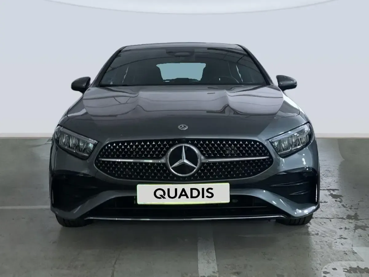 Usado Mercedes A250 218 CV (160 kW) 2025 Gris
