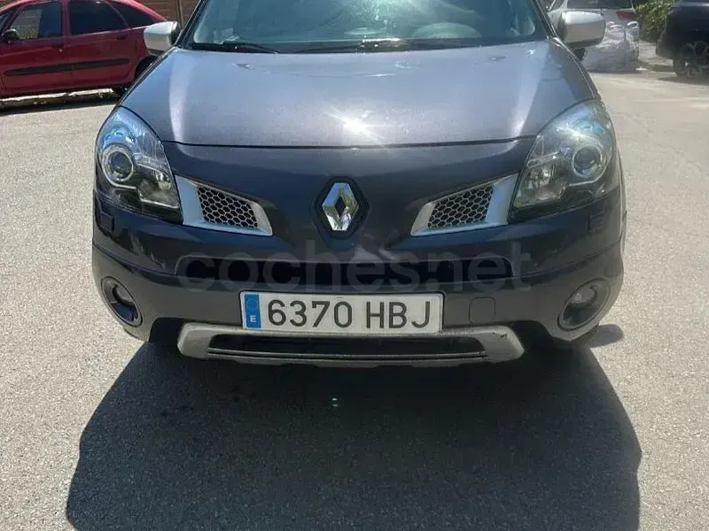 Usado Renault Koleos Bose Edition 150 CV (110 kW) 2011 Gris SUV