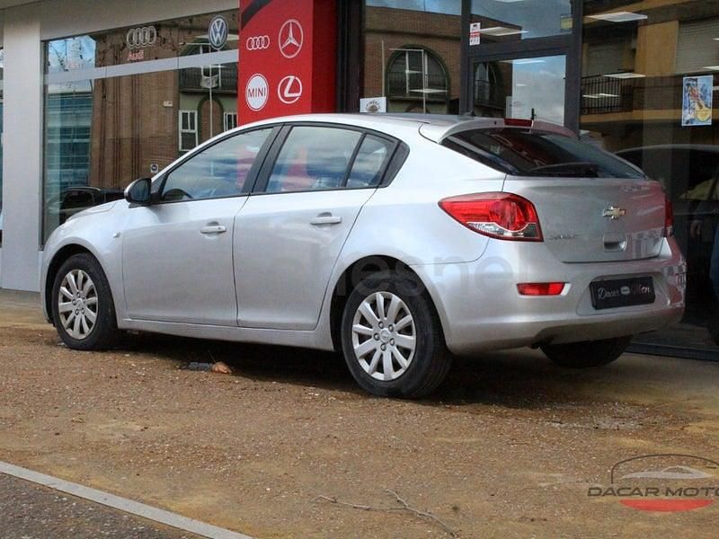 Usado Chevrolet Cruze LT 163 CV (119 kW) 2013 Beige Berlina