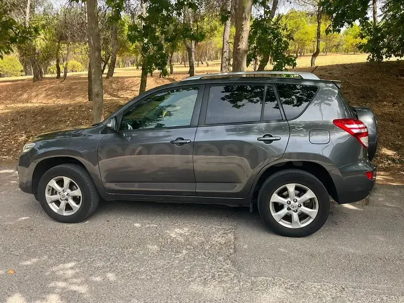 Usado Toyota RAV4 Advance 150 CV (110 kW) 2010 Gris / plata SUV