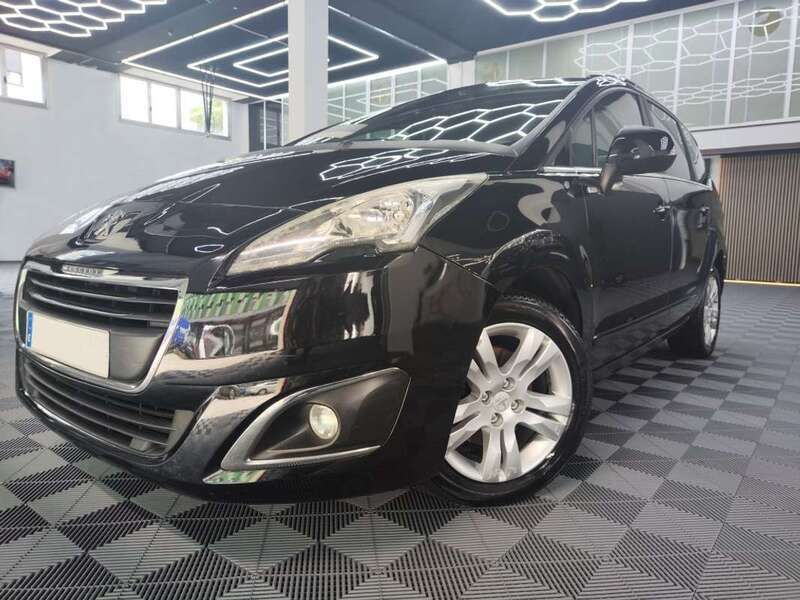 Negro Usado 2014 Peugeot 5008 Active Monovolumen | 6990 € (Un poco caro) - Imagen 1/4