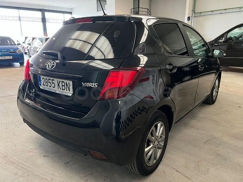 Usado Toyota Yaris Active 69 CV (50 kW) 2017 Negro Berlina