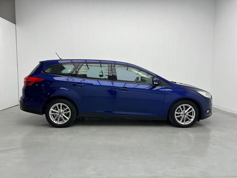 Usado Ford Focus Business Edition 125 CV (91 kW) 2016 Azul Familiar