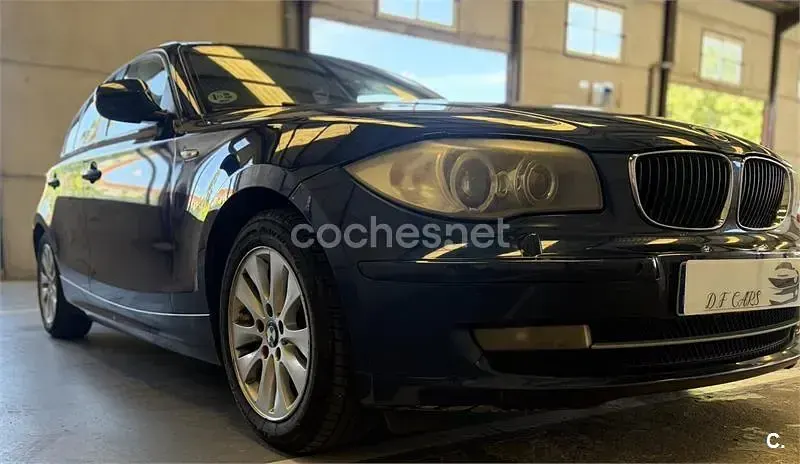 Usado BMW 118 143 CV (105 kW) 2010 Azul Utilitario