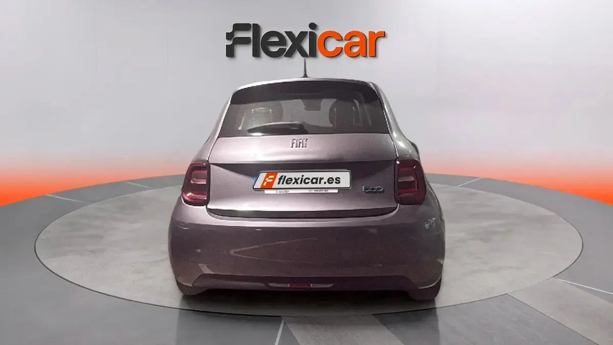 Usado Fiat 500e Action 69 kW (95 CV) 2022 Gris Berlina