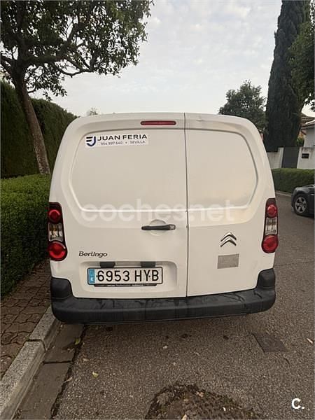 Usado Citroën Berlingo Attraction 75 CV (55 kW) 2014 Blanco Monovolumen