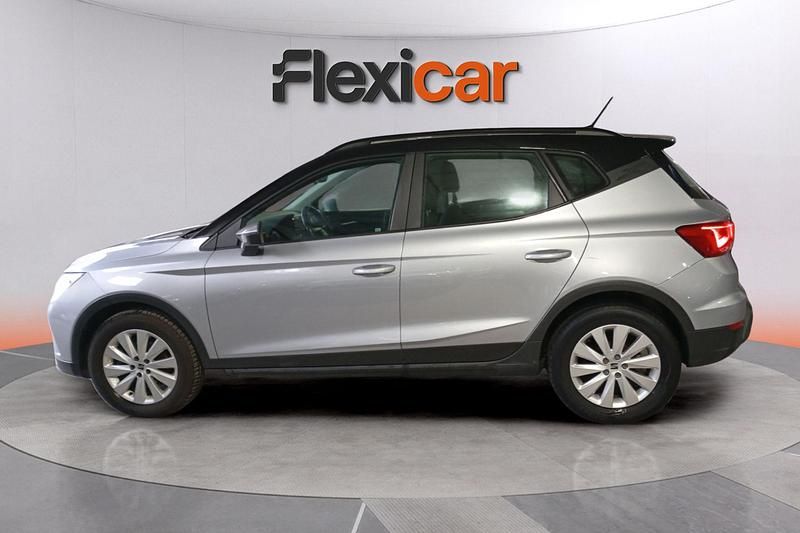 Usado Seat Arona Style 110 CV (80 kW) 2022 Gris SUV