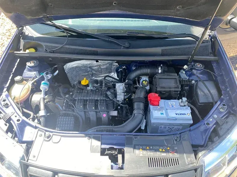 Usado Dacia Logan Essentiel 73 CV (53 kW) 2019 Azul Berlina