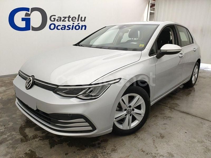 Gris / plata Usado 2022 VW Golf VIII Life Berlina | 21.900 € (Precio justo) - Imagen 1/4