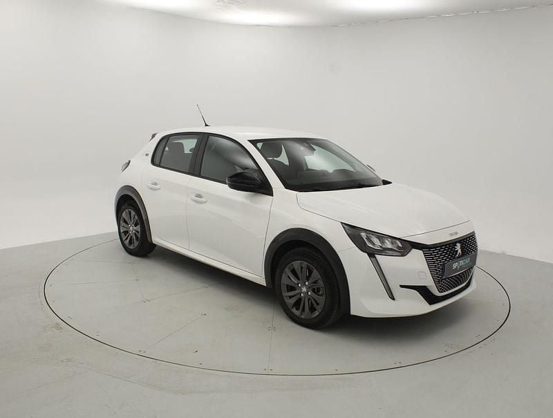 Blanco Usado 2023 Peugeot e-208 Active Utilitario | 19.500 € (Precio justo) - Imagen 1/4