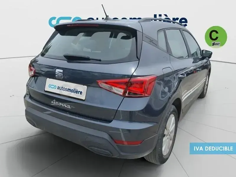 Usado Seat Arona Style 110 CV (80 kW) 2023 Gris / plata SUV
