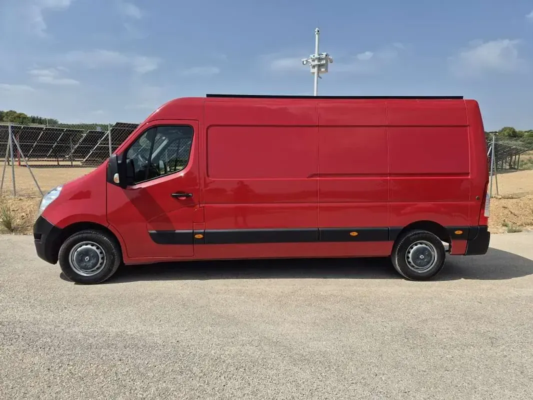 Usado Renault Master 129 CV (94 kW) 2019 Rojo Van