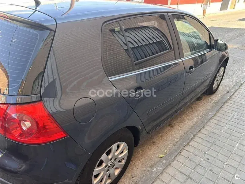 Usado VW Golf IV Highline 105 CV (77 kW) 2006 Azul Berlina