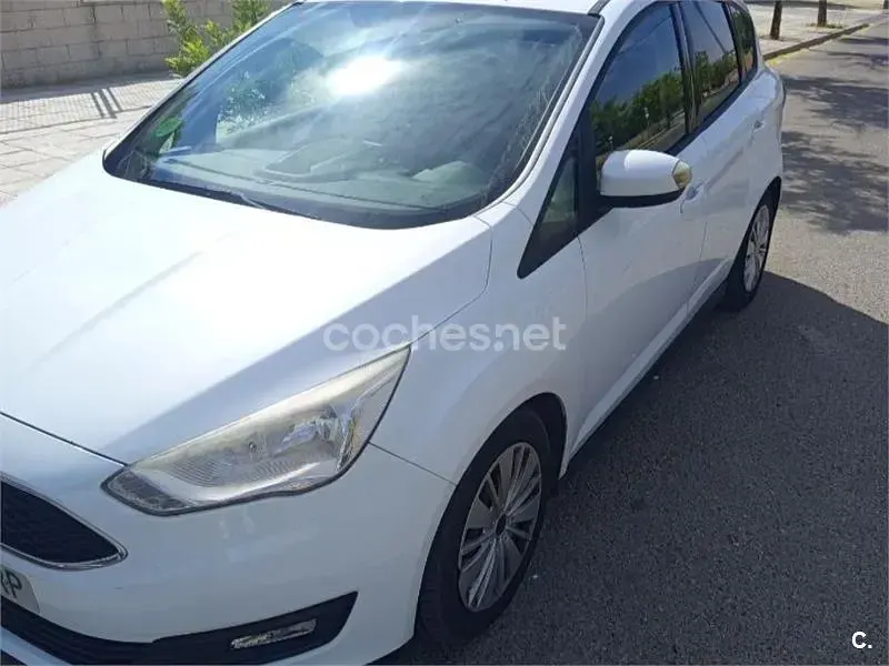 Usado Ford C-MAX Trend 120 CV (88 kW) 2016 Blanco Monovolumen