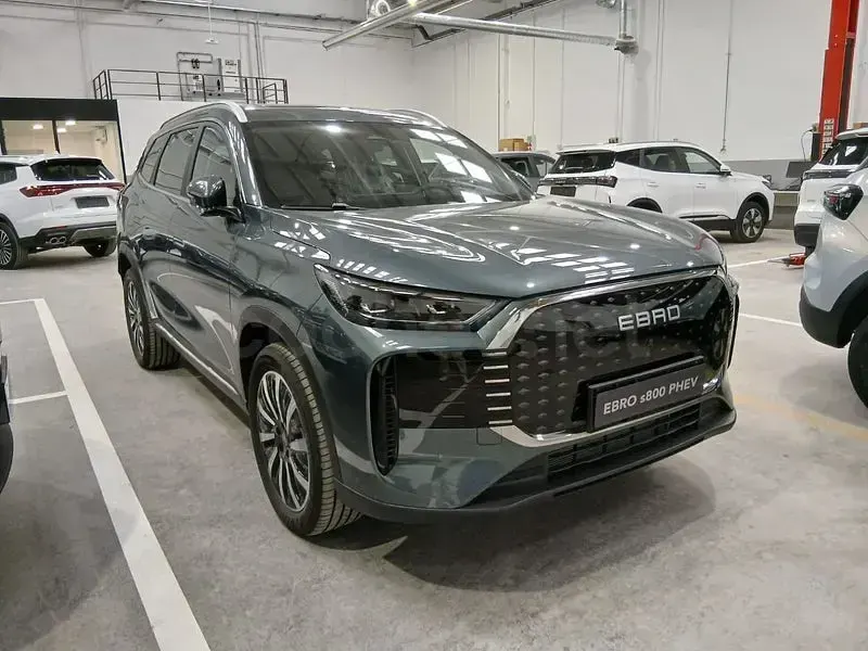 Usado Ebro s800 Luxury 279 CV (205 kW) 2026 Gris / plata SUV