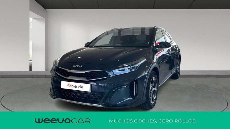 Usado Kia XCeed 101 CV (74 kW) 2025 Gris SUV