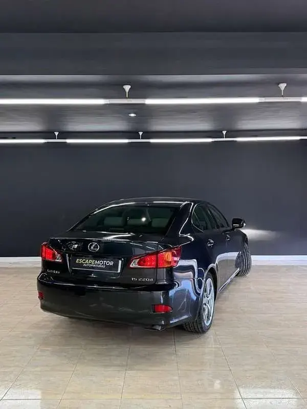 Usado Lexus IS220d Luxury Line 177 CV (130 kW) 2010 Gris Berlina
